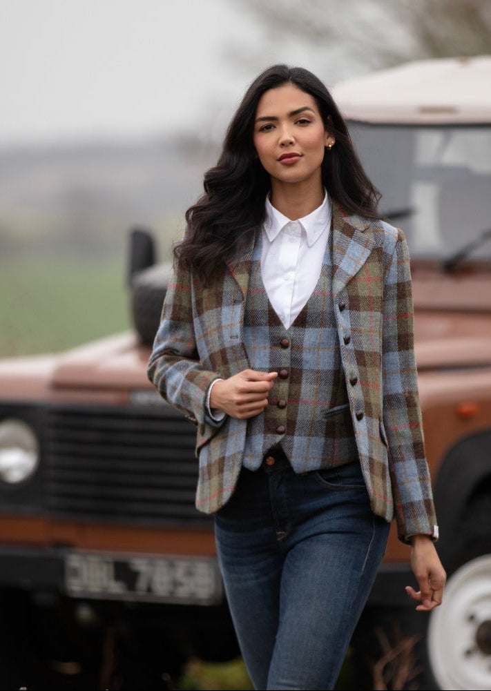 Walker and Hawkes – Harris Tweed Featherstone damkavaj Sky Blue