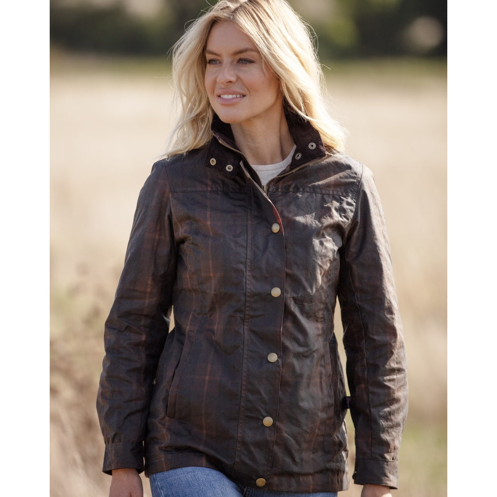delamere-wax-jacket-hunter-brown-model-2.jpg