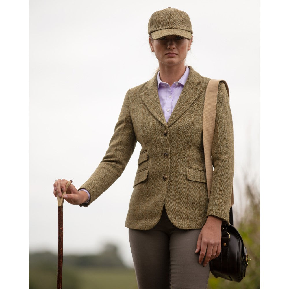 mayland-blazer-light-sage-model.jpg